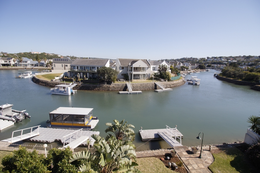 6 Bedroom Property for Sale in Royal Alfred Marina Eastern Cape